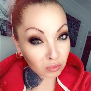 Meet your Posher, Rhea